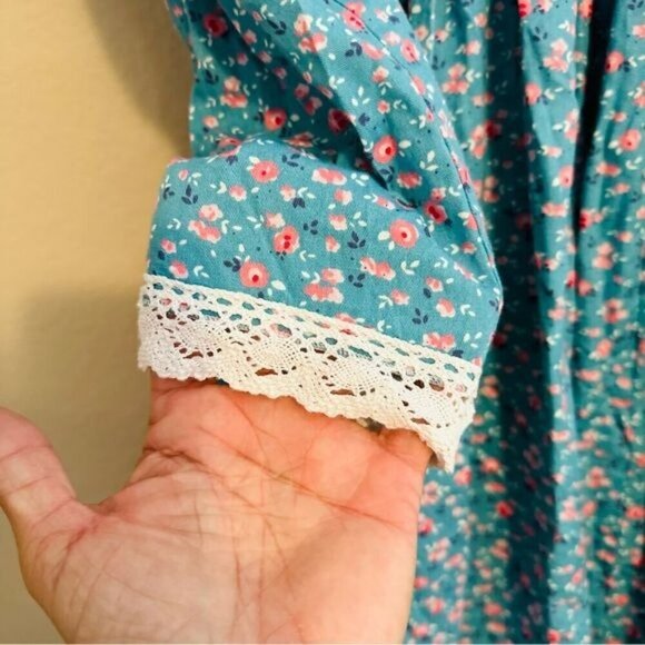 Handmade Prairie Pioneer Dress & Bonnet - Picture 13 of 15